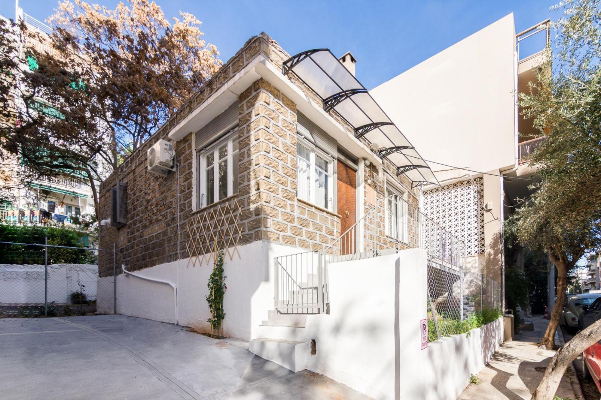 Great House W/ Private Parking Apartment เอเธนส์ ภายนอก รูปภาพ