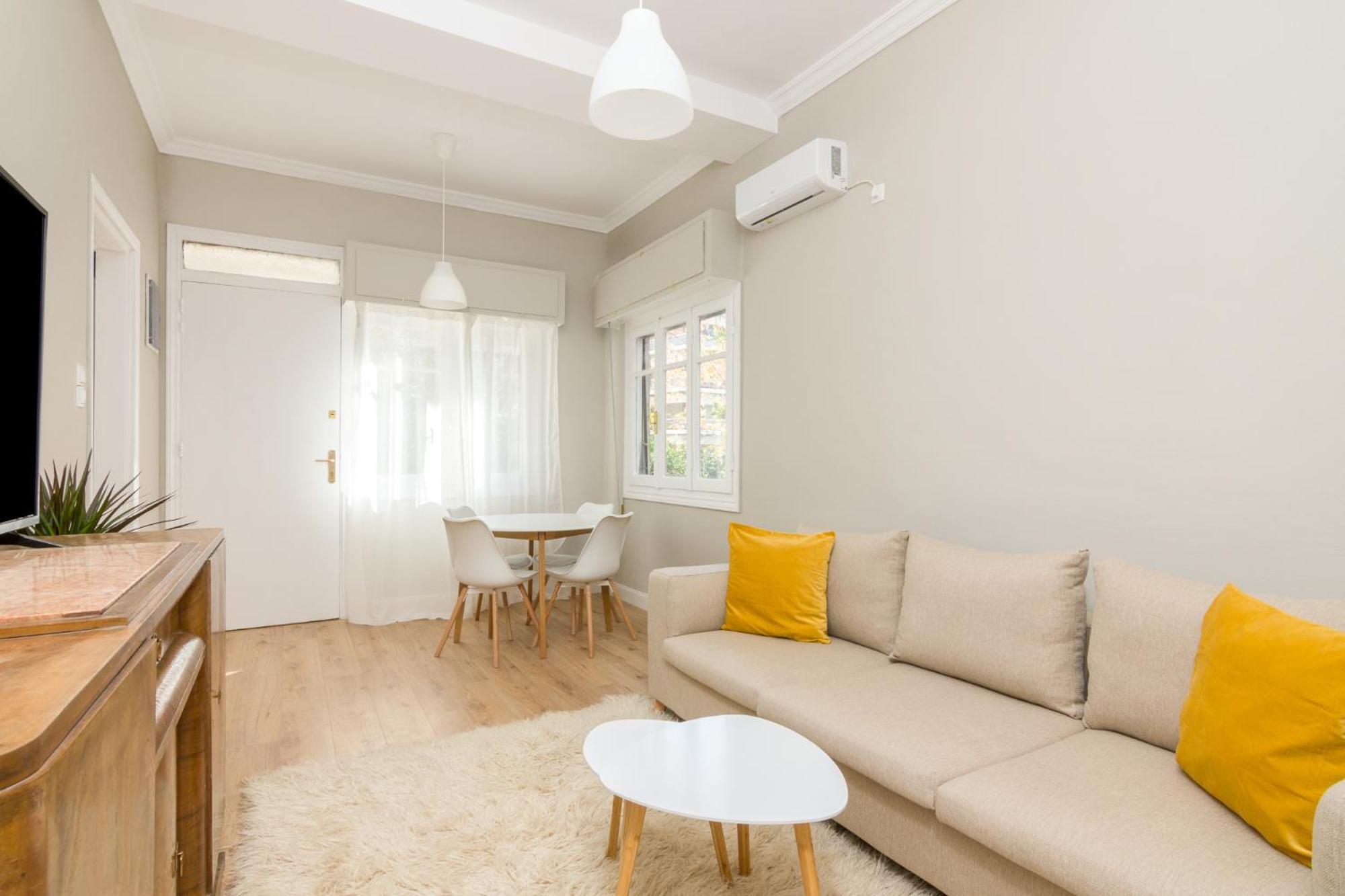 Great House W/ Private Parking Apartment เอเธนส์ ภายนอก รูปภาพ