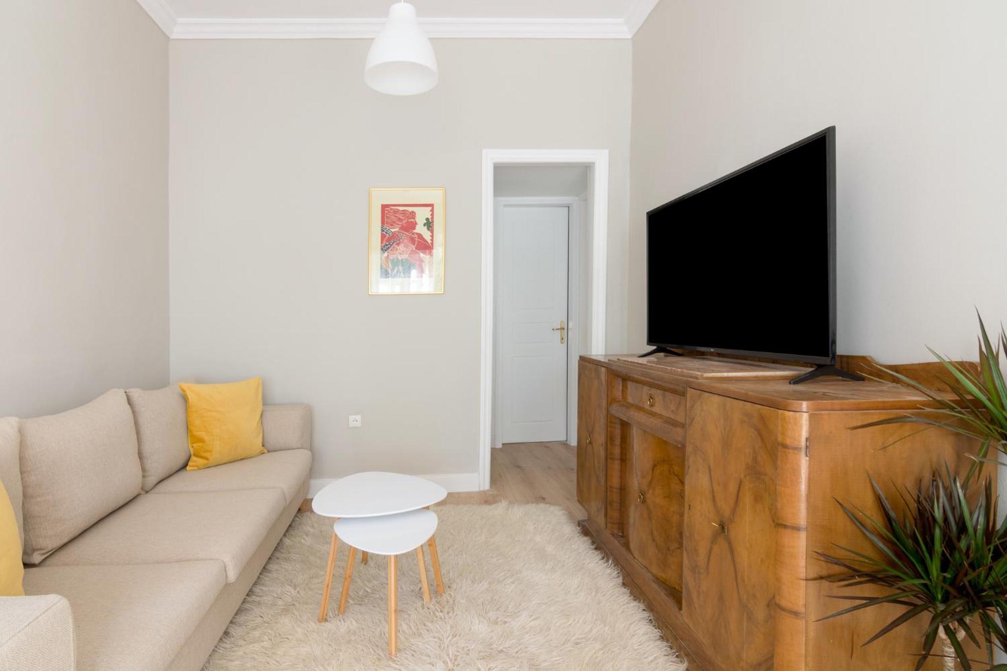 Great House W/ Private Parking Apartment เอเธนส์ ภายนอก รูปภาพ