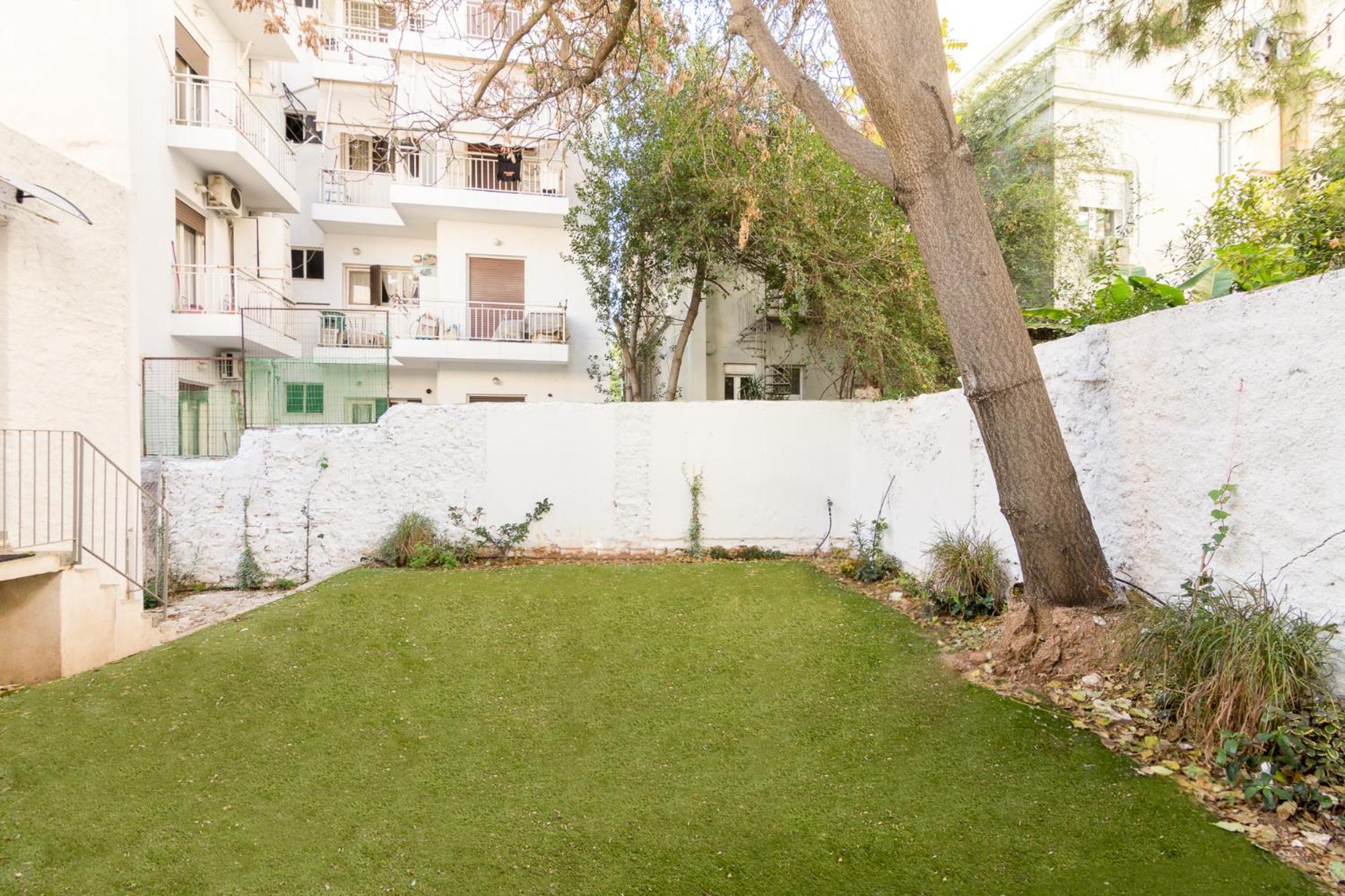 Great House W/ Private Parking Apartment เอเธนส์ ภายนอก รูปภาพ